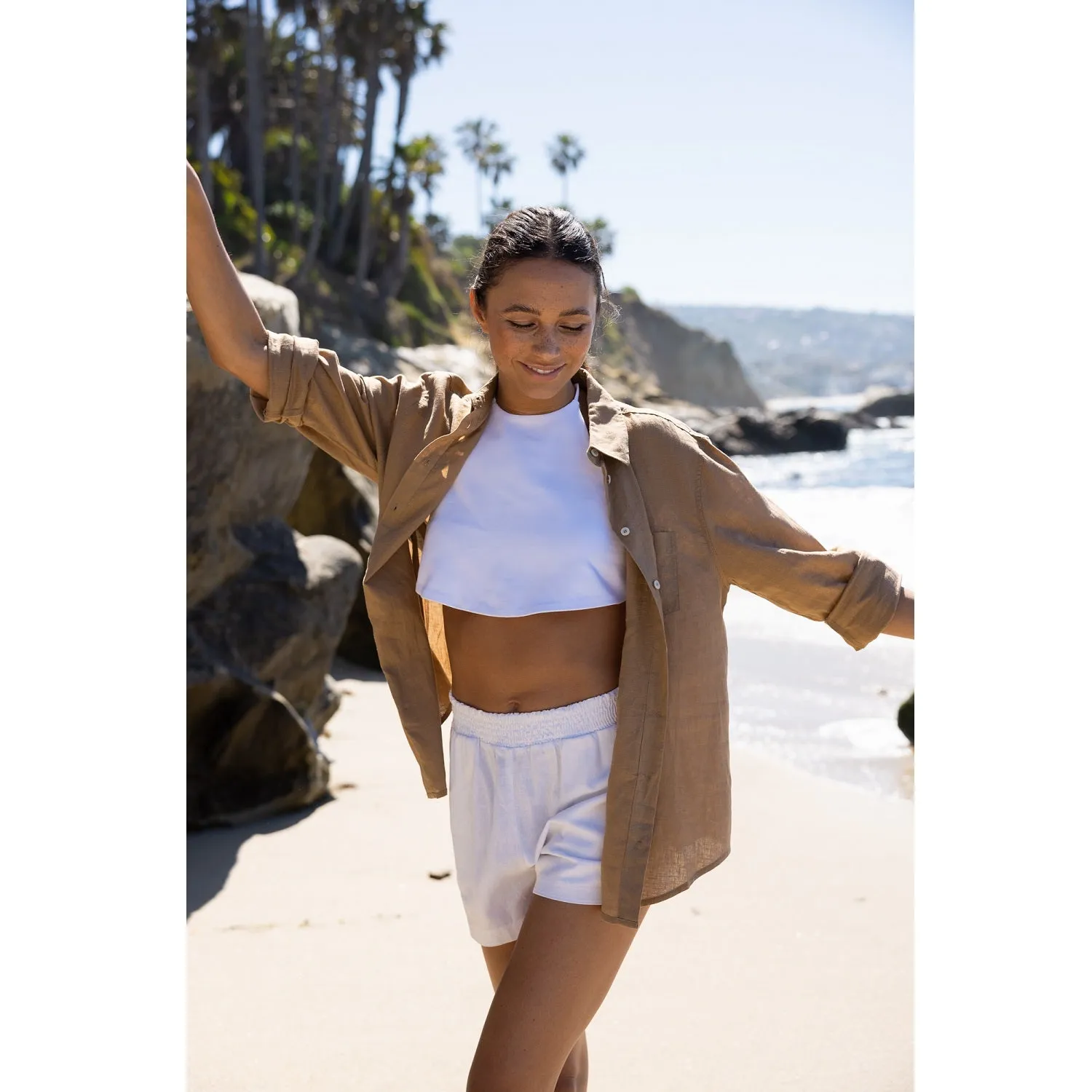 Smocked High Waisted Linen Shorts - Solid white